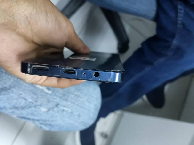 Samsung Mobile A06 0
