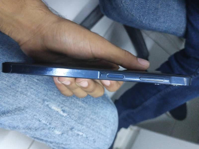 Samsung Mobile A06 4