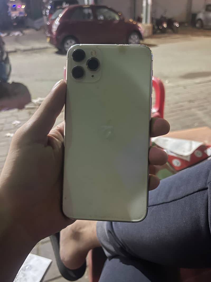 Apple iPhone 11 0