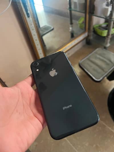 Apple iPhone XR