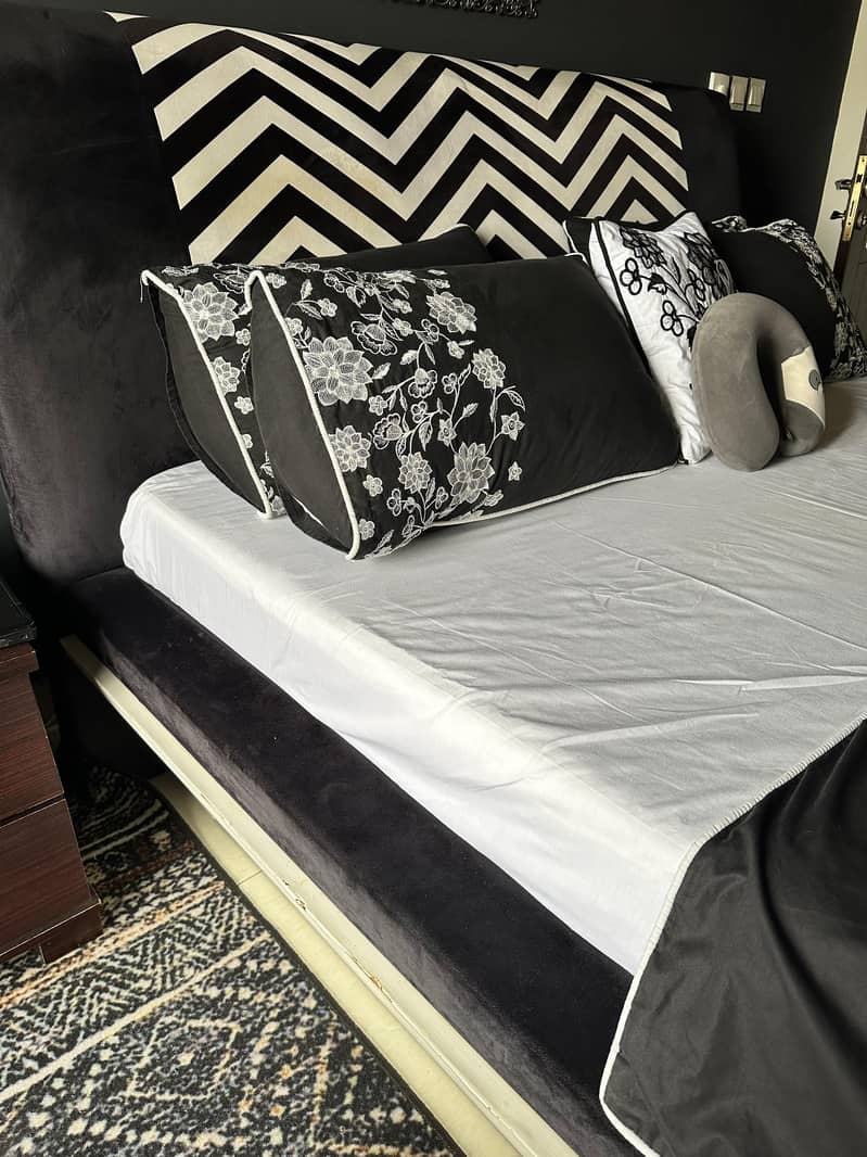 double bed with side table 2