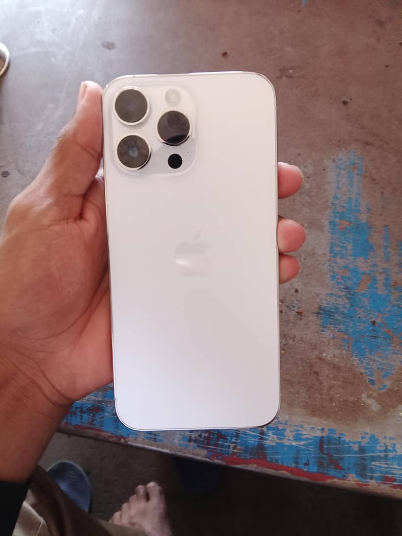 Apple iPhone 14 Pro Max 2