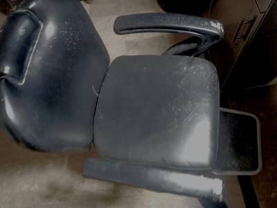 I want to sale my sallon chairs