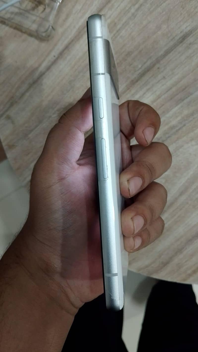 Google Pixel 7a 4