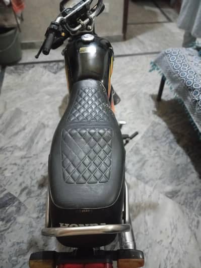 Honda cd70 black