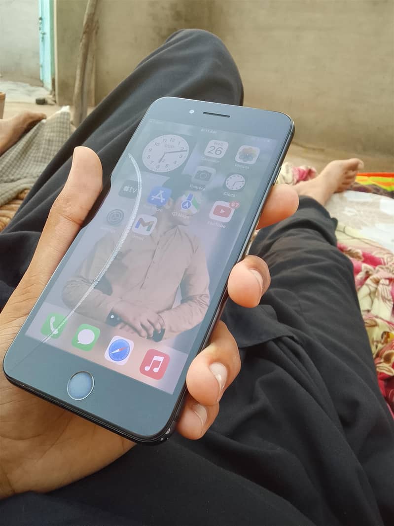 Apple iPhone 7 Plus 2