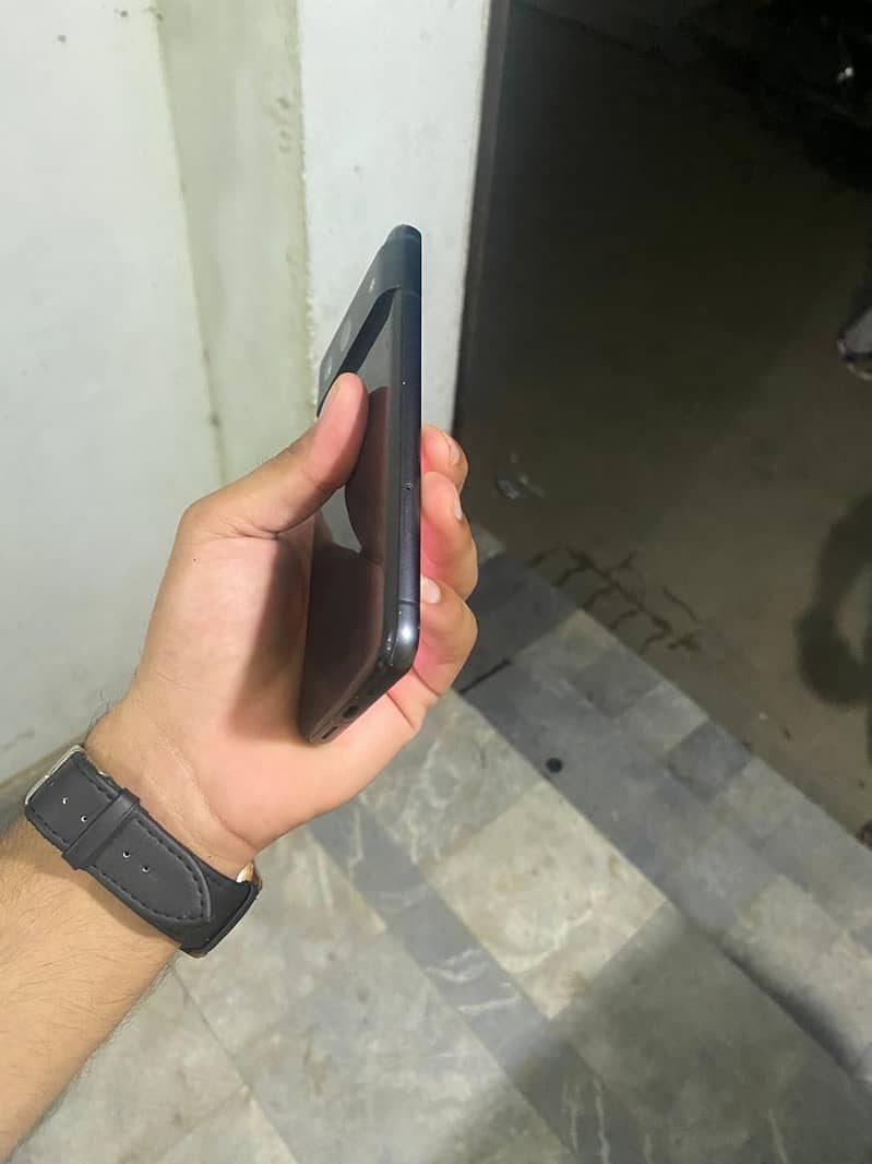 Google Pixel 8 6