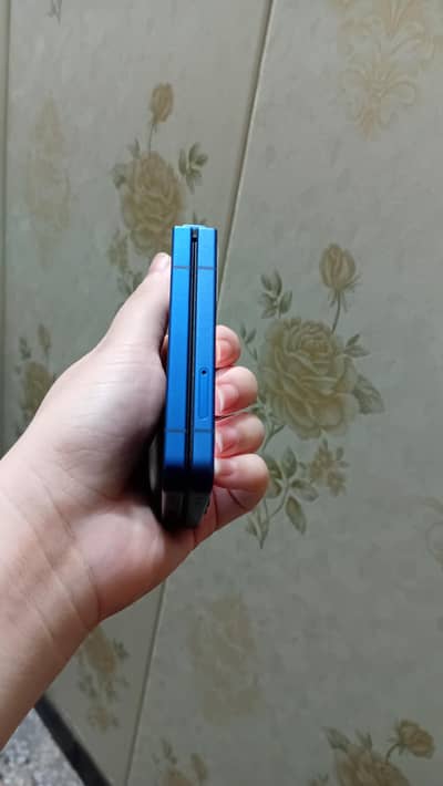Samsung Mobile Z Flip 7