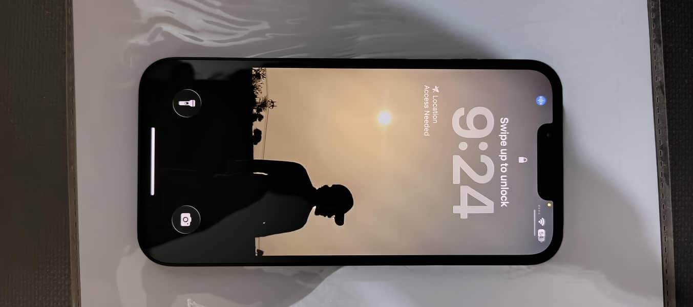 Apple iPhone 13 7