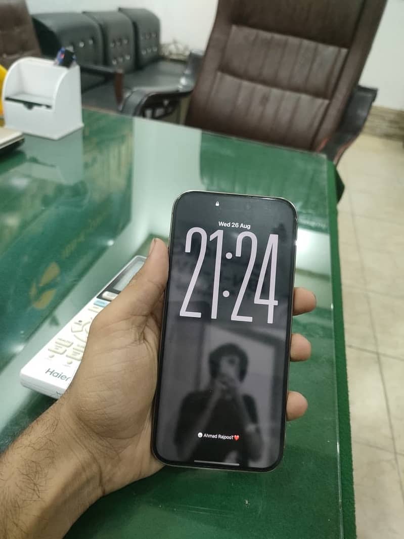 Iphone 16 pro max 1