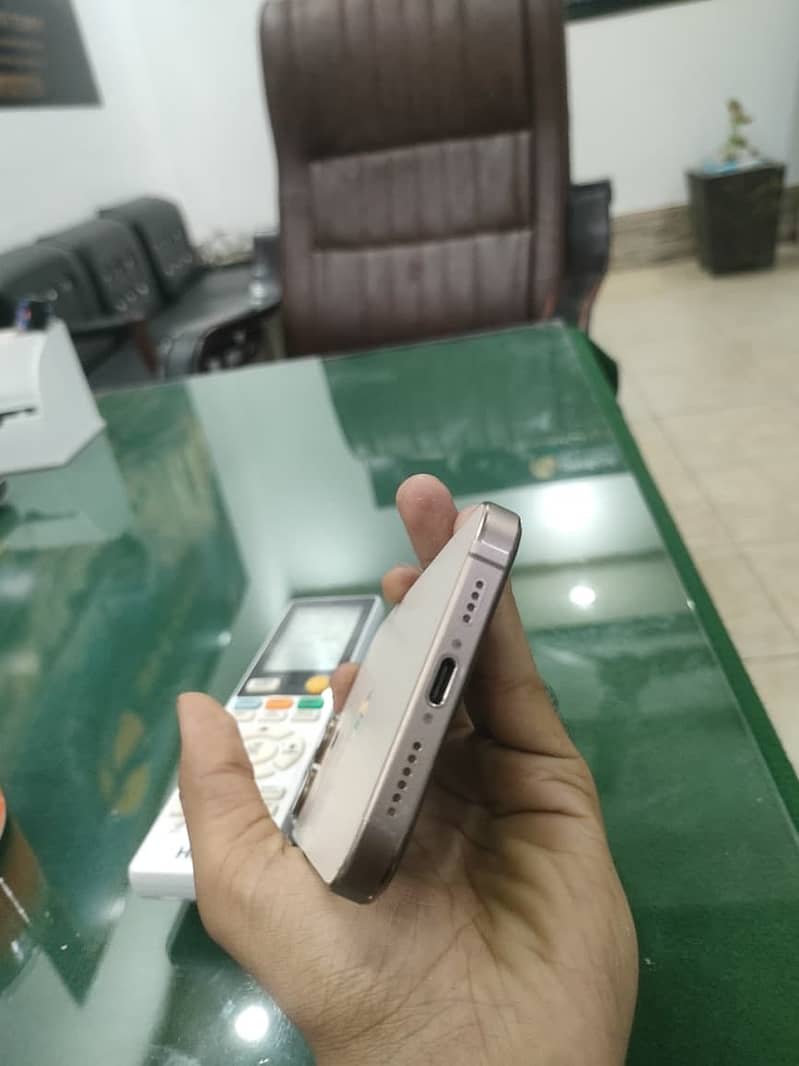 Iphone 16 pro max 7