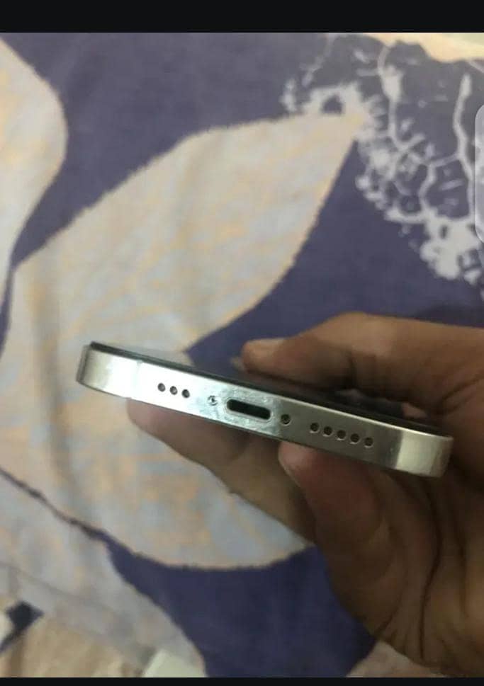 Apple iPhone 12 Pro 2