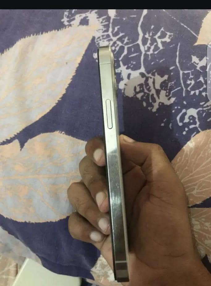 Apple iPhone 12 Pro 3