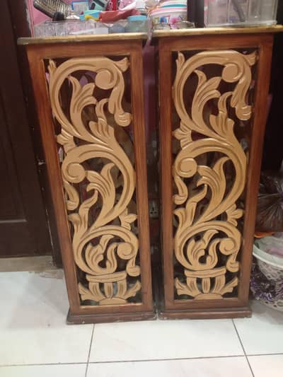 Wooden stand/shelves