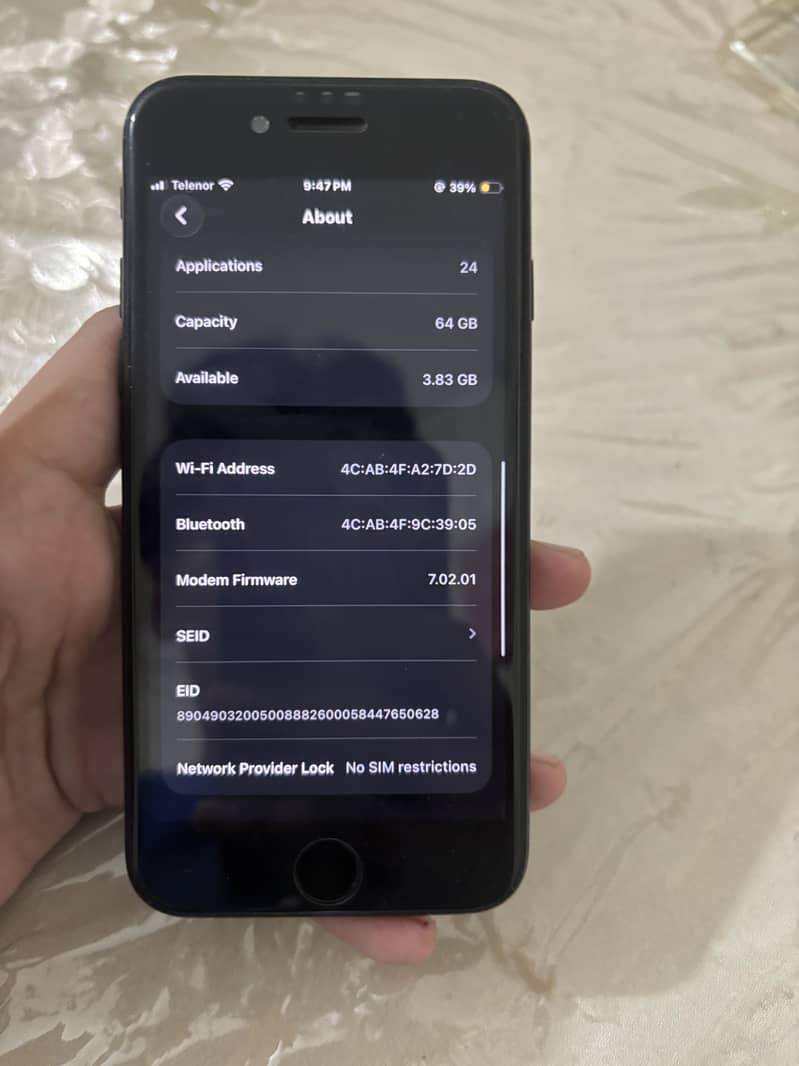 Apple iPhone SE 2 8