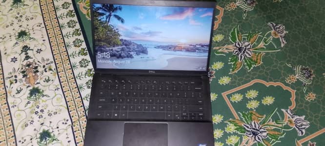 Laptop for sale intersted person contact me