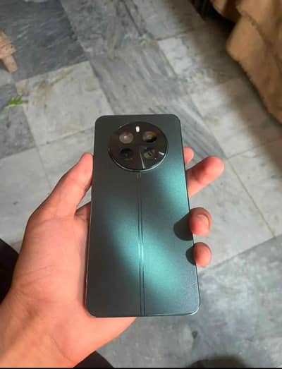 Realme 12