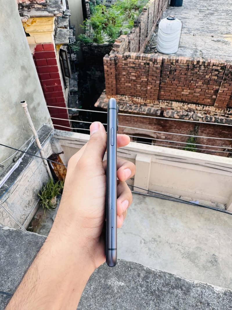 Apple iPhone 11 2