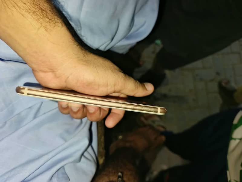 Apple iPhone 8 Plus 2