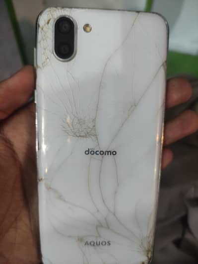Sharp Aquos R2