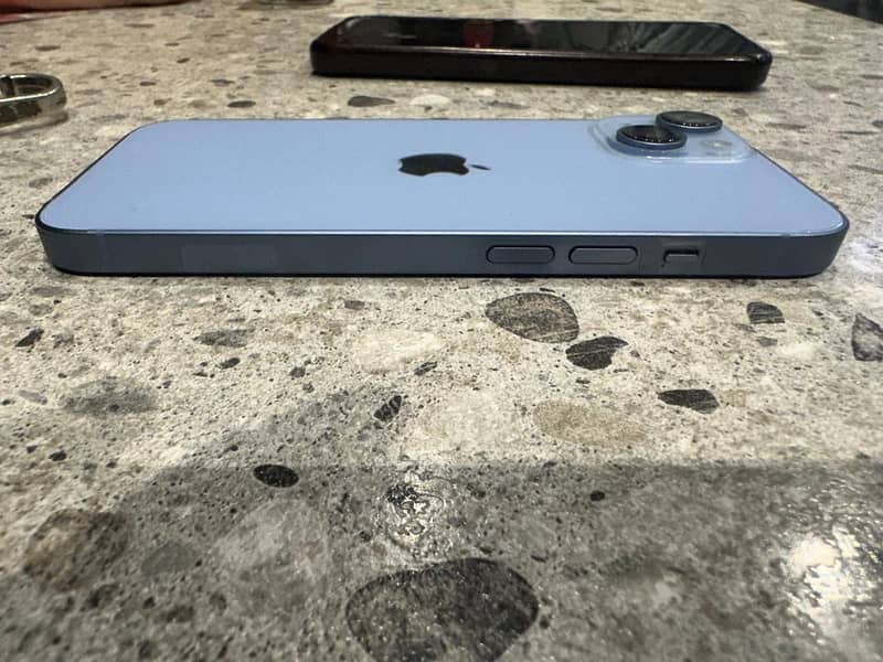 Apple iPhone 14 1