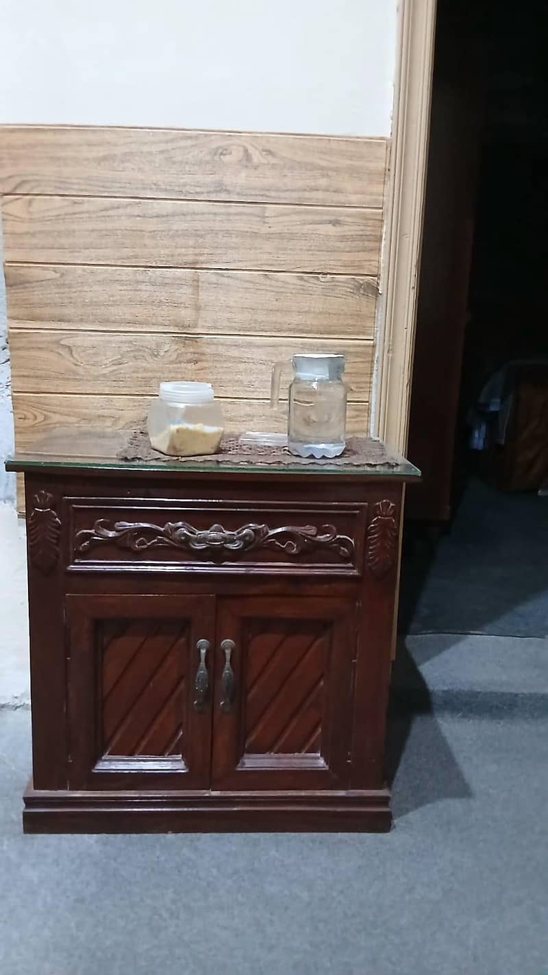 Bed Set- Side Table / Dressing TABLE 5