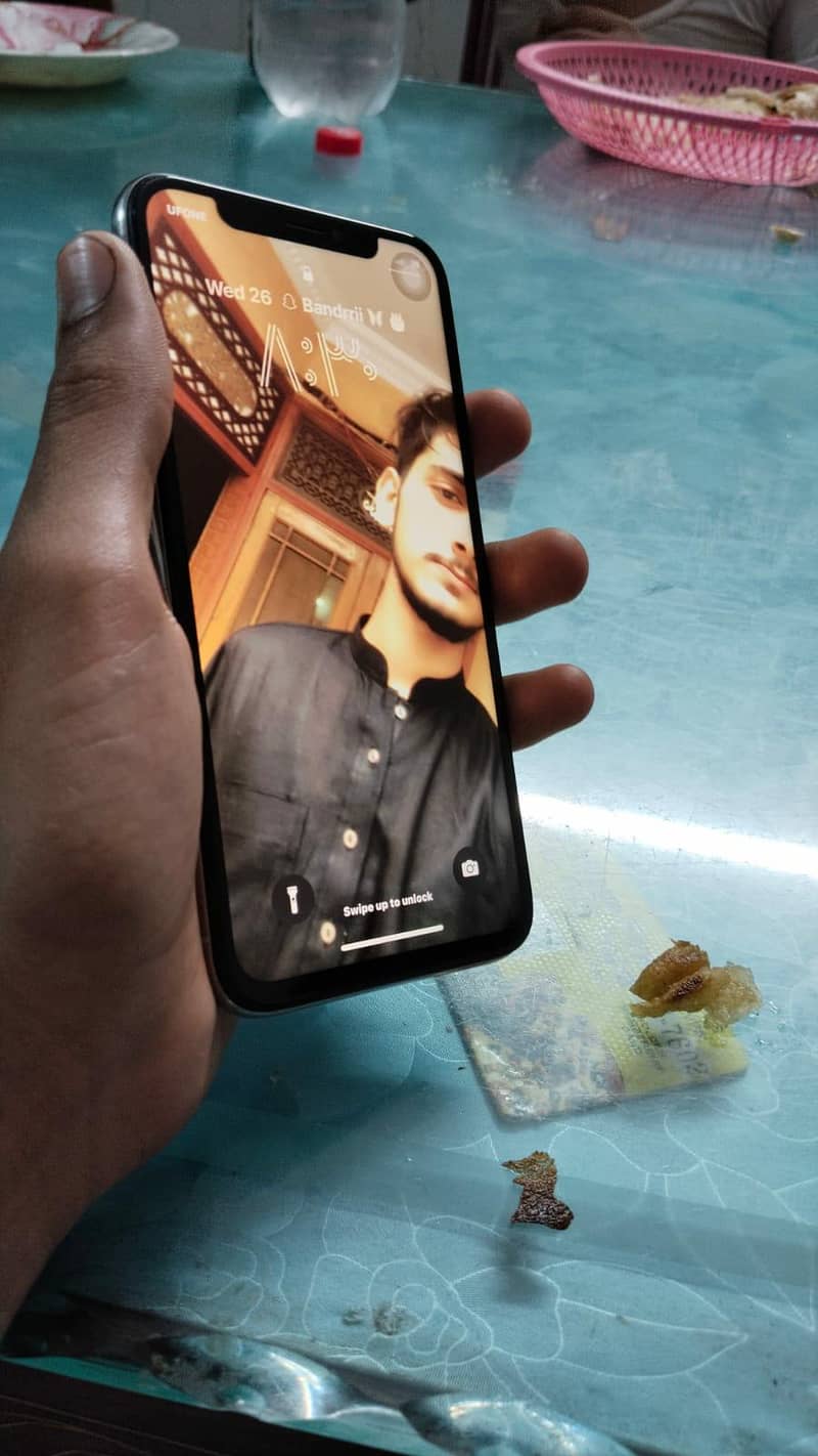 Apple iPhone X 15