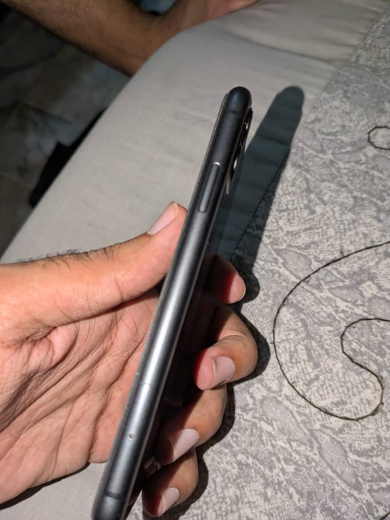 Apple iPhone 11 2