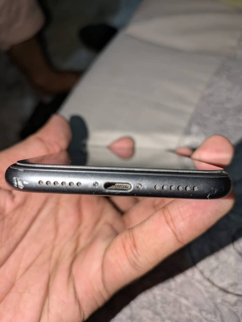 Apple iPhone 11 5