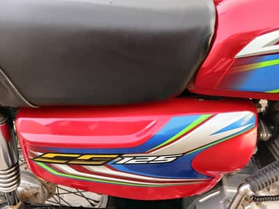 Scatchless and good condition 125