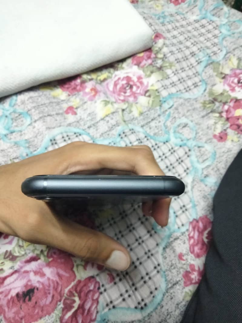 iPhone 11 JV 3
