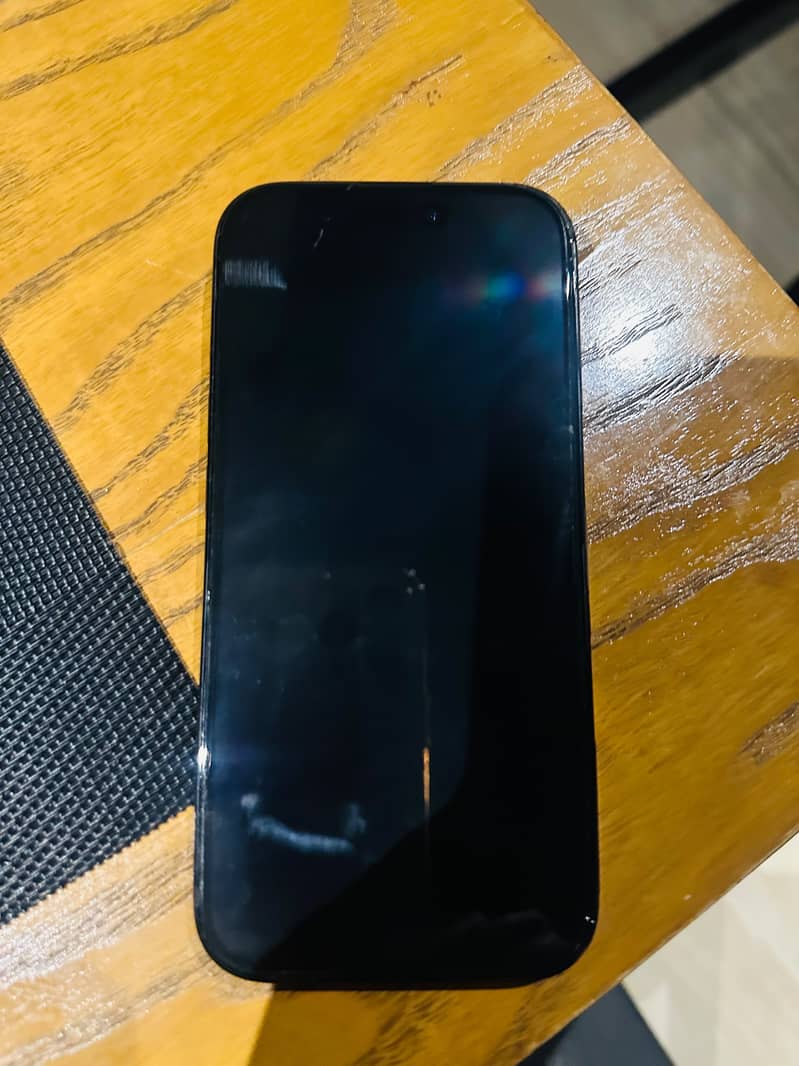 Apple iPhone 16 Pro 2