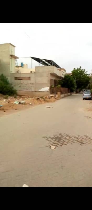 PLOT 60*36 CORNER BEHIND MAIN ROAD FOR SALE IN SECTOR 11B