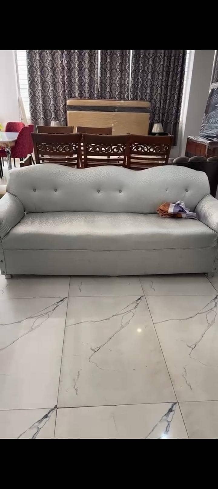خوبصورت Sofa Set برائے فروخت – Excellent Condition 1