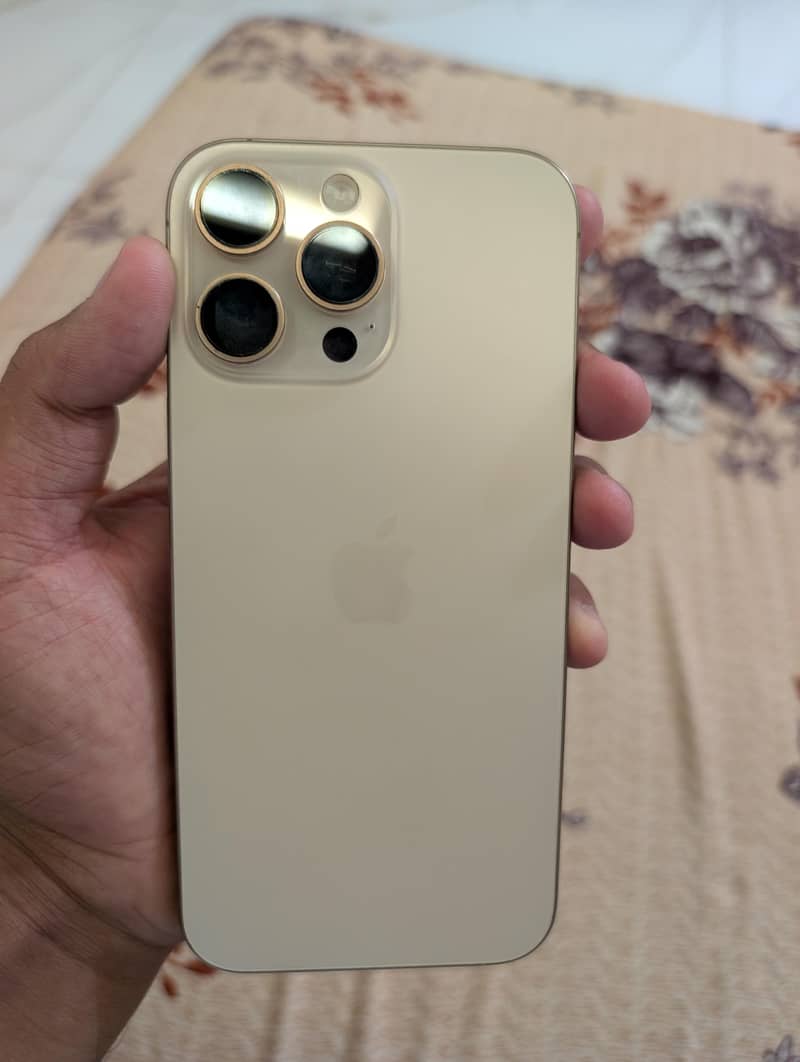Iphone 16 pro max 5