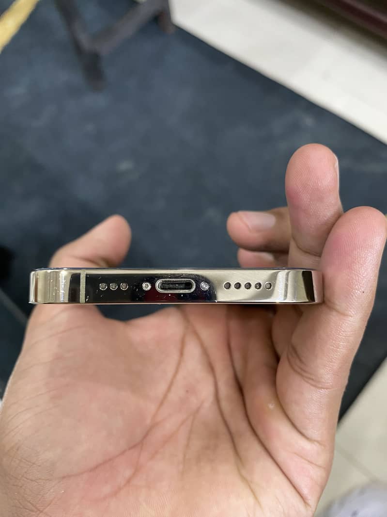 iPhone 14 Pro 6