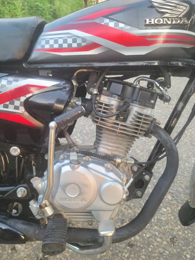 Honda CG125 Black Edition