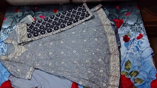 Heavy embroidery wedding article