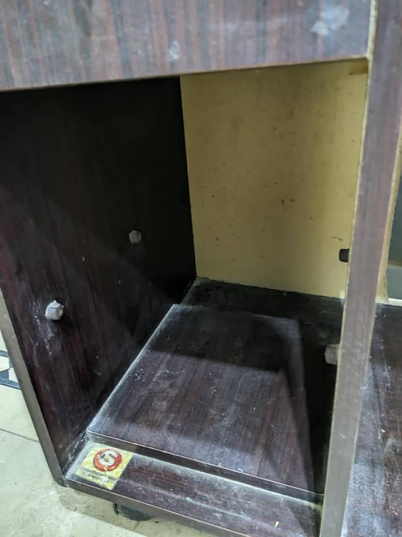 Compact Computer Trolley / Computer Table 7