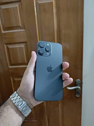 Apple iPhone 16 Pro Max