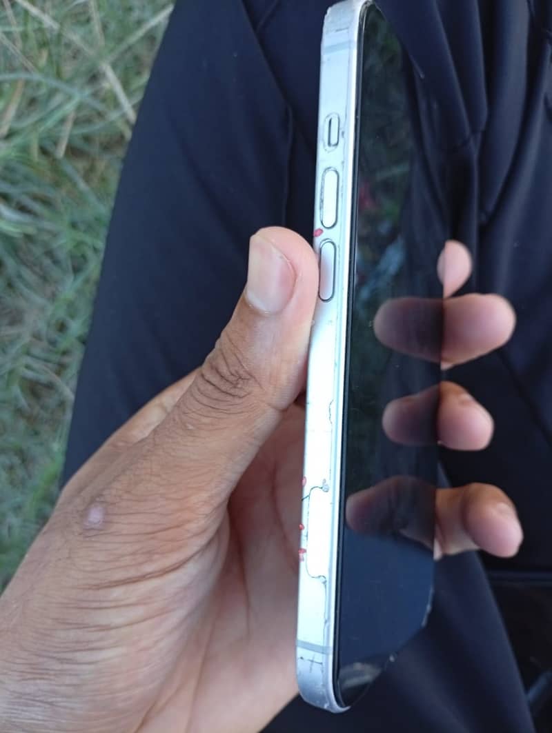 Apple iPhone 15 3
