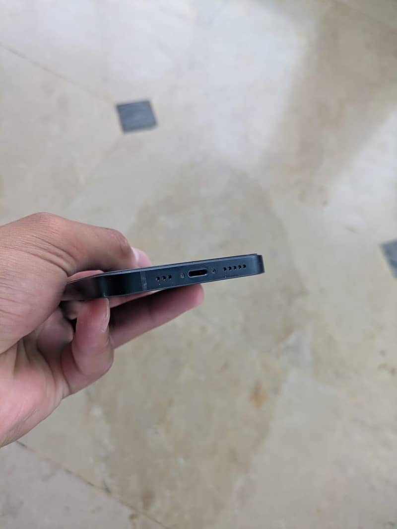 Apple iPhone 13 3