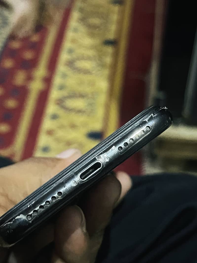 Apple iPhone X 13