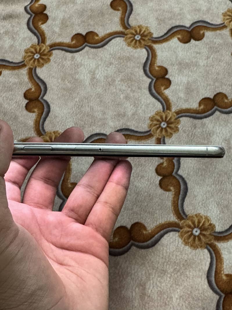 Apple iPhone X 6