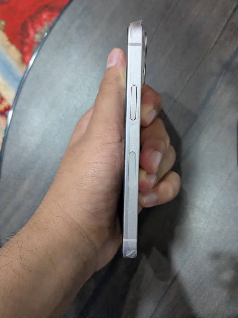 Apple iPhone 13 mini 3