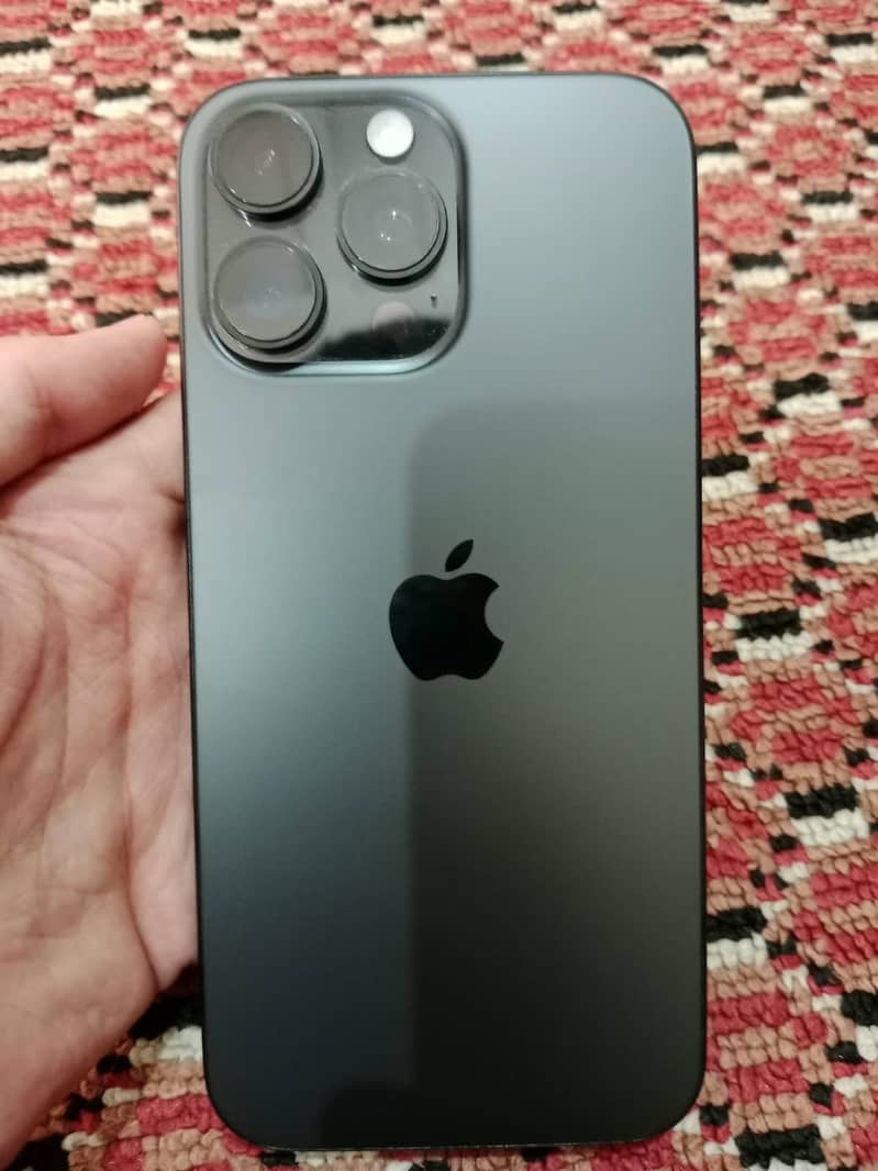 Apple iPhone 16 Pro Max 5