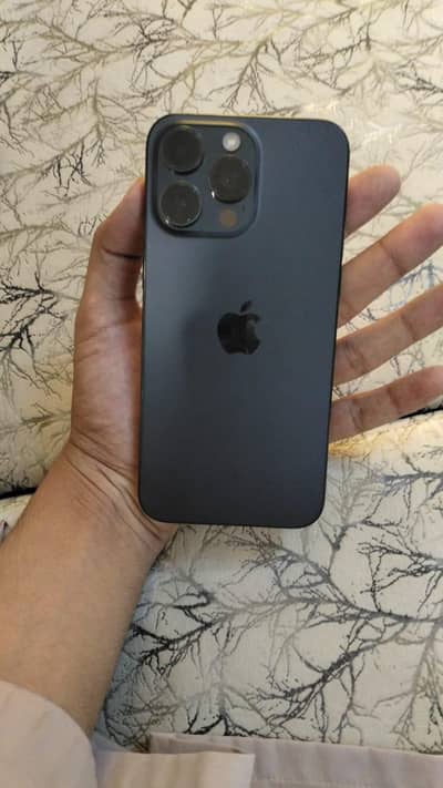 iPhone 15 Pro Max 256 Gb J. . V