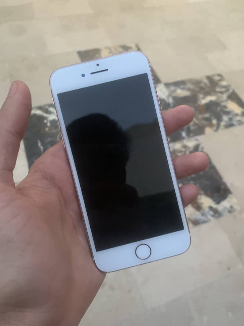 Apple iPhone 7 1