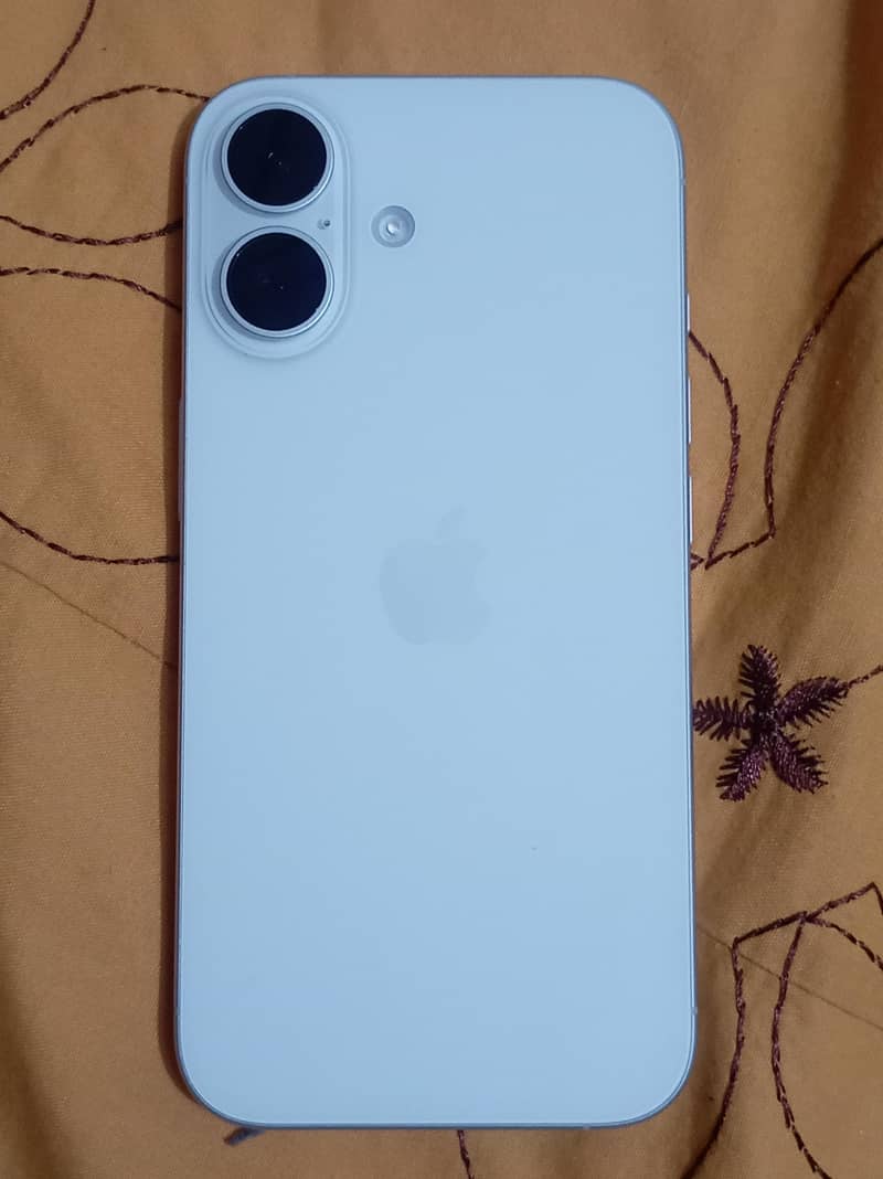 Apple iPhone 16 0