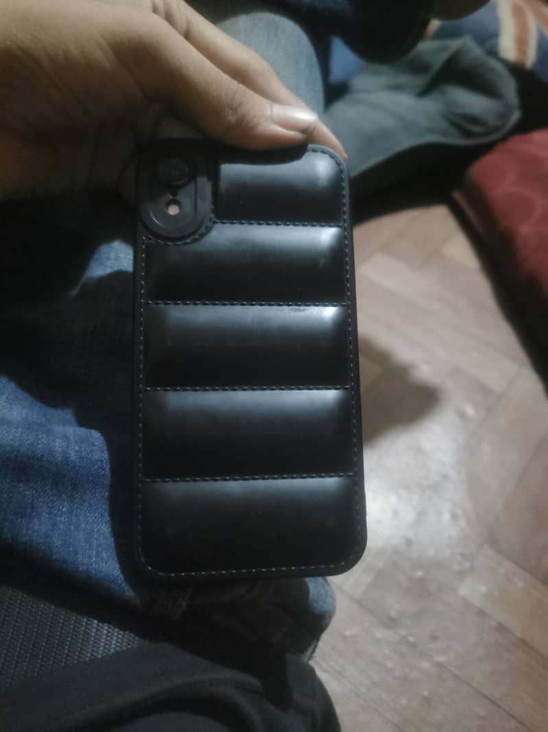 Apple iPhone XR 4